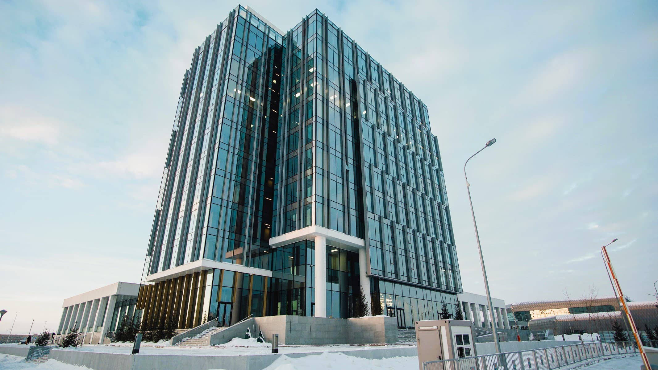 Аура (Бизнес-центр)